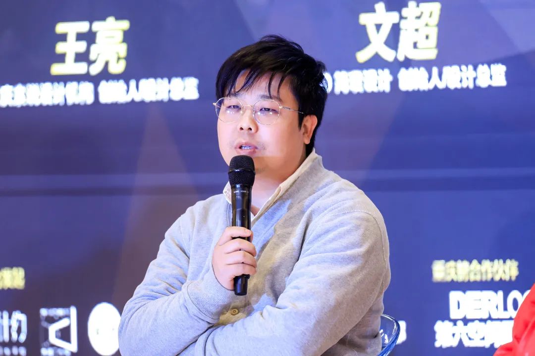 16493162612937491Wo1.jpg 640.jpg